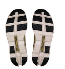 Carica l'immagine nel visualizzatore di Gallery, Cloudmonster Void Uomo ON Silver/Lense