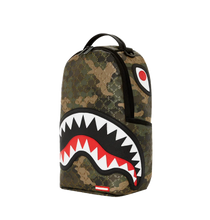 Carica l&#39;immagine nel visualizzatore di Gallery, Zaino $ Pattern Over Camo Verde Sprayground
