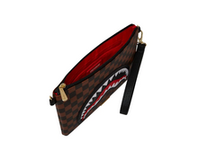 Carica l&#39;immagine nel visualizzatore di Gallery, SAWTOOTH SHARKS IN PARIS CROSSOVER CLUTCH
