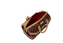 Carica l&#39;immagine nel visualizzatore di Gallery, HENNYVILLE MINI DUFFLE
