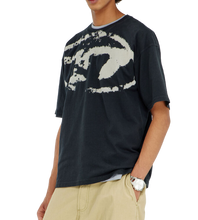 Carica l'immagine nel visualizzatore di Gallery, T-shirt Nera con stampa distressed floccata Diesel Uomo
