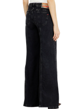 Carica l'immagine nel visualizzatore di Gallery, Jeans Flare Vita Bassa D-Akii Diesel Donna
