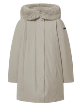 Carica l'immagine nel visualizzatore di Gallery, Montecristo Sandal Long Fur Wom Jkt RRD Donna
