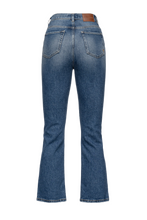 Carica l&#39;immagine nel visualizzatore di Gallery, BELEN JEANS BOOTCUT MIX BOTTONI
