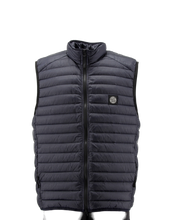 Carica l&#39;immagine nel visualizzatore di Gallery, Gilet 7715G0224 Stone Island
