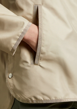 Carica l&#39;immagine nel visualizzatore di Gallery, Parka corto beige Fay
