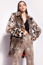 Carica l&#39;immagine nel visualizzatore di Gallery, Cappotto Conchita faux fur Pinko
