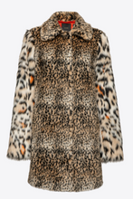 Carica l&#39;immagine nel visualizzatore di Gallery, Cappotto Conchita faux fur Pinko
