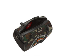 Carica l&#39;immagine nel visualizzatore di Gallery, Bauletto Trinity Camo Mini Duffle  Sprayground

