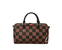 Carica l&#39;immagine nel visualizzatore di Gallery, BORSA SHARKS IN PARIS PAINTED MINI DUFFLE SPRAYGROUND
