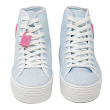 Carica l&#39;immagine nel visualizzatore di Gallery, SNEAKERS GLITTER CELESTE E LOGO CHIARA FERRAGNI
