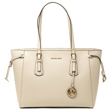 Carica l&#39;immagine nel visualizzatore di Gallery, BORSA VOYAGER 30H7GV6T8L MICHAEL KORS
