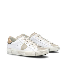 Carica l&#39;immagine nel visualizzatore di Gallery, Sneakers Prsx Veau Croco Blanc Or Philippe Model
